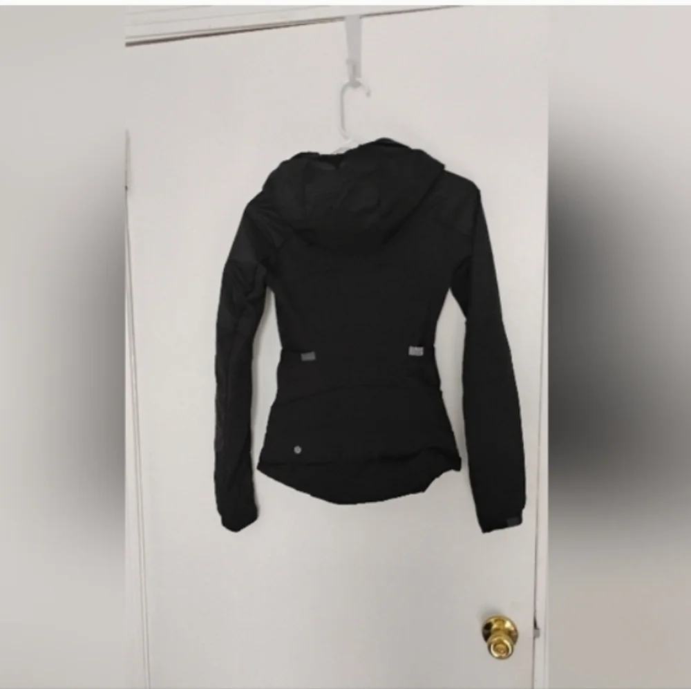 Lululemon Down For It All Hooded Down Puffer Jacket Sz 2